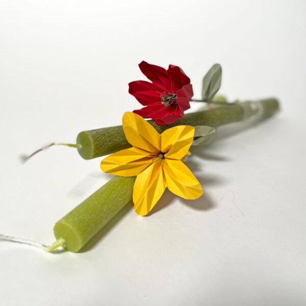 Λαμπάδα με κίτρινο λουλούδι οριγκάμι