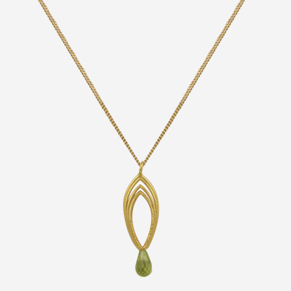 Oval Necklace with semiprecious stone