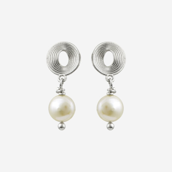 Illusion Small Circle Earrings with Pearl